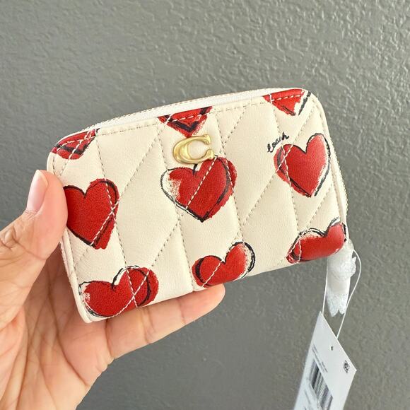 Coach CBR71 Essential Small Zip Around Card Case With Quilting And Heart Print - Picture 8 of 12